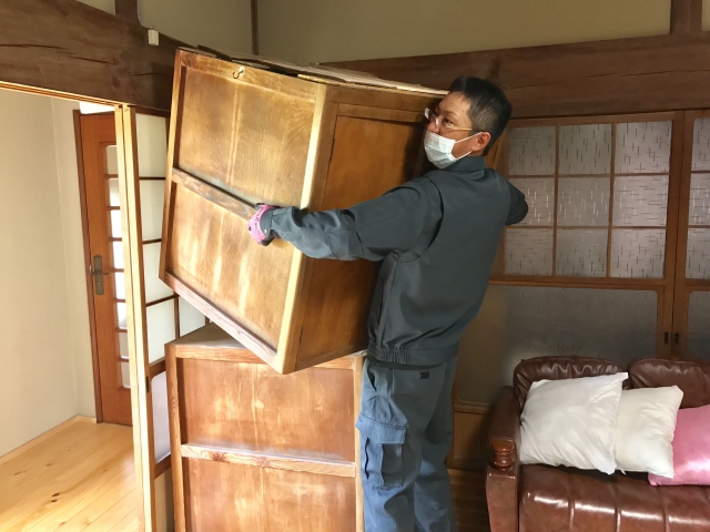家具の搬出作業